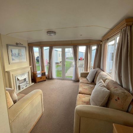 N28 Chill Place Minimum Of 2 Nights At At All Times Please Be Aware Passes Must Be Purchased From Reception Seperately Costs Dependant On Stay Tunstall  Exterior photo